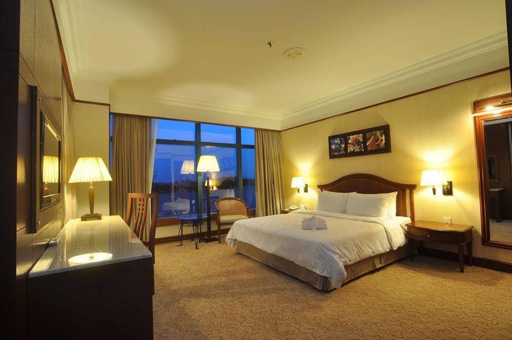 Gbw Hotel Johor Bahru Ngoại thất bức ảnh